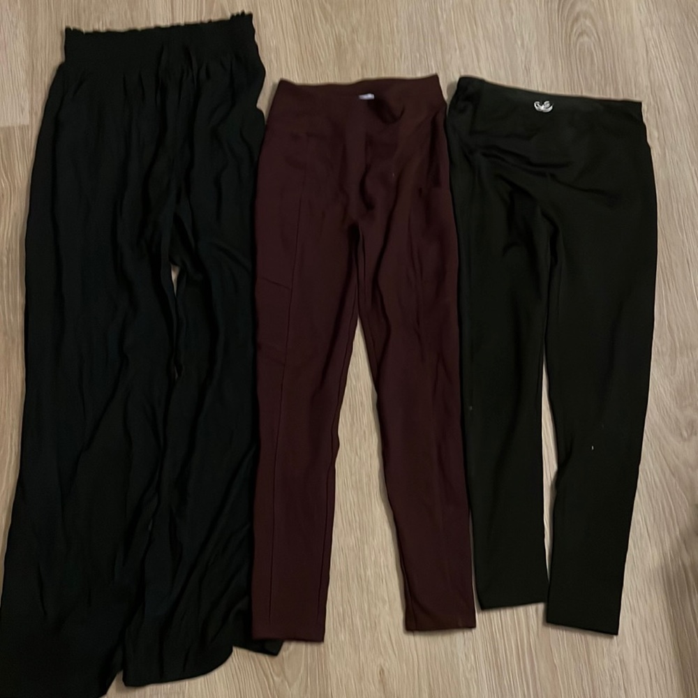 XS Pants Bundle- Maroon Vylette and black Yogipace leggings + SO black Wide Leg - Picture 1 of 4